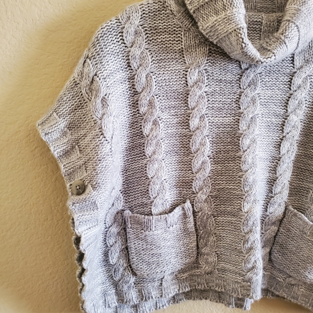 CRAZY 8 cable knit poncho sz 7-8 - Picture 4 of 5